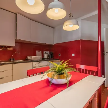 2-bedroom - Bairro Alto, | By Airnest شقة Lisboa