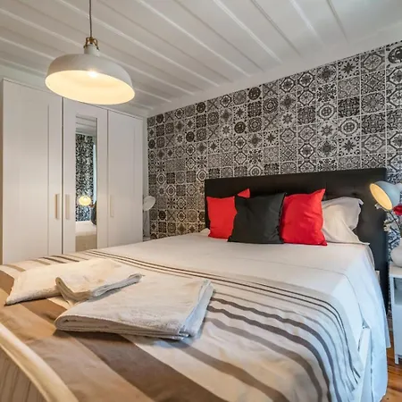 2-bedroom - Bairro Alto, | By Airnest * Lisboa